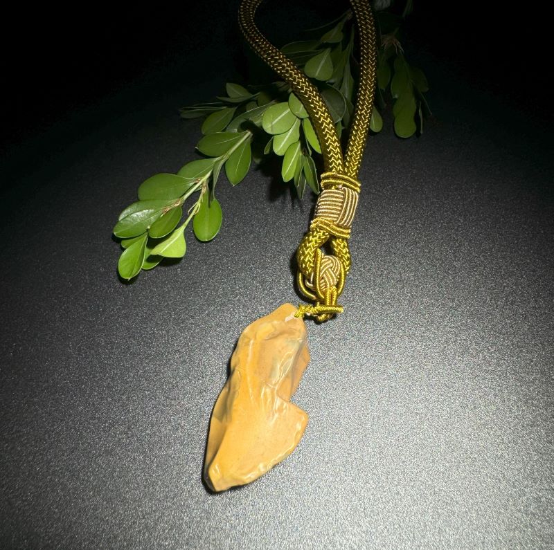 Himalayas Natural Mookaite Rare Stone Hand Rope