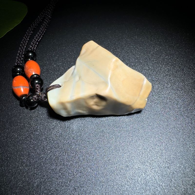 Himalayas Natural Obsidian Rare Stone Pendant