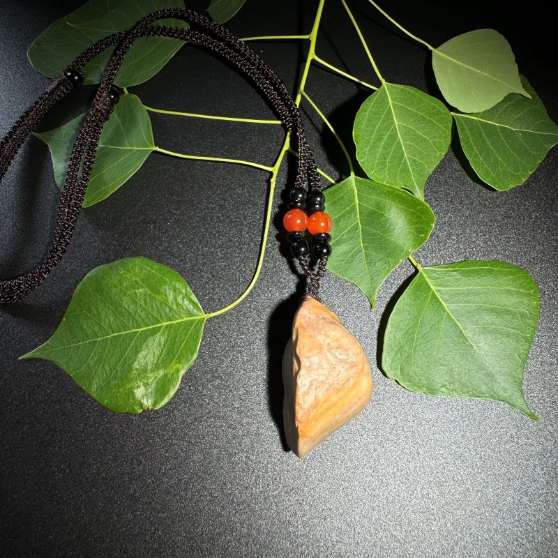 Himalayas Natural Lapis Lazuli Rare Stone Pendant