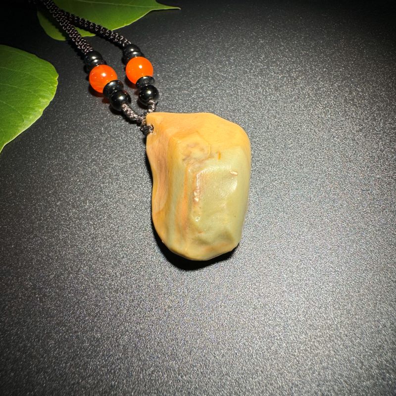 Himalayas Natural Uvarovite Rare Stone Pendant