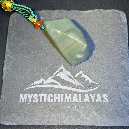 Himalayas Natural Emerald Rare Stone Hand Rope