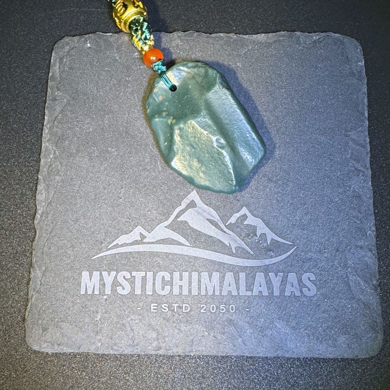 Himalayas Natural Chrysoprase Rare Stone Hand Rope